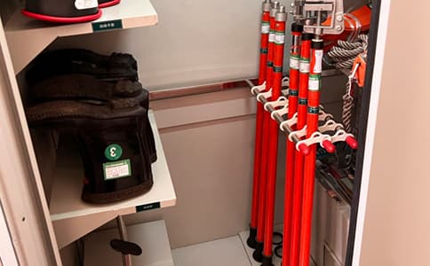 智能工具柜如何實(shí)現(xiàn)各類工具的自動化識別監(jiān)管呢？