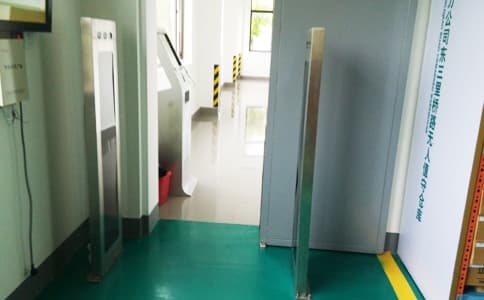 超高頻UHF電子標(biāo)簽通道設(shè)備門禁系統(tǒng)